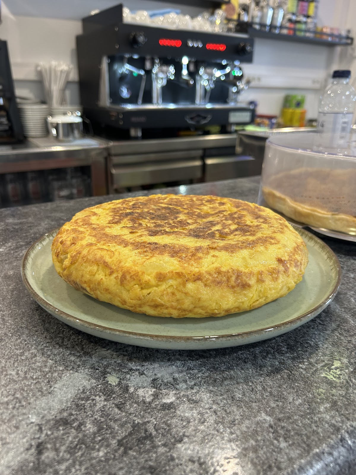 Truita de patates acabada de fer